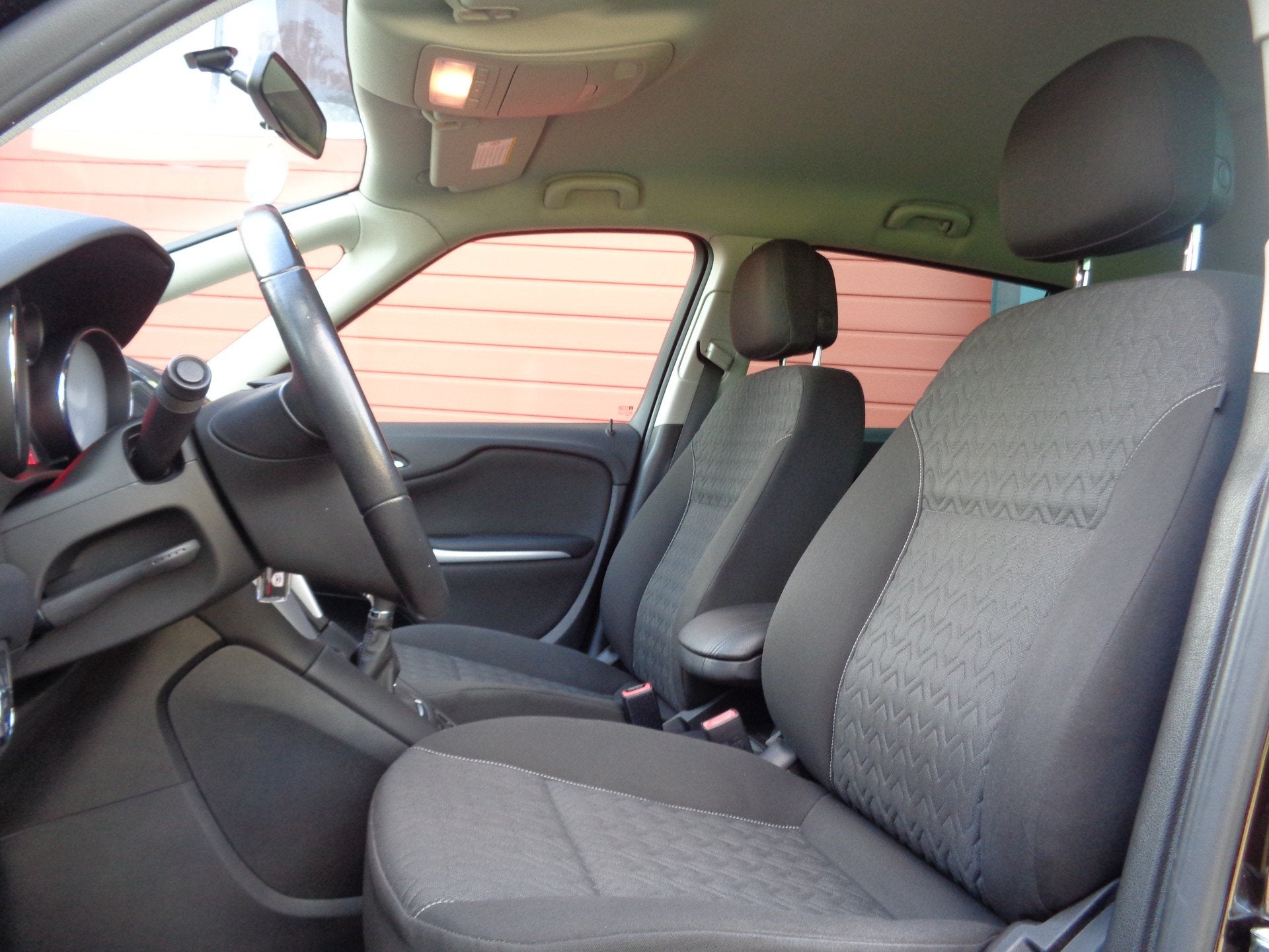 Opel Zafira Tourer 1.4 Design Edition 7p. 140PK Clima Cruise, Auto's, Euro 5, Gebruikt, 4 cilinders, Bruin