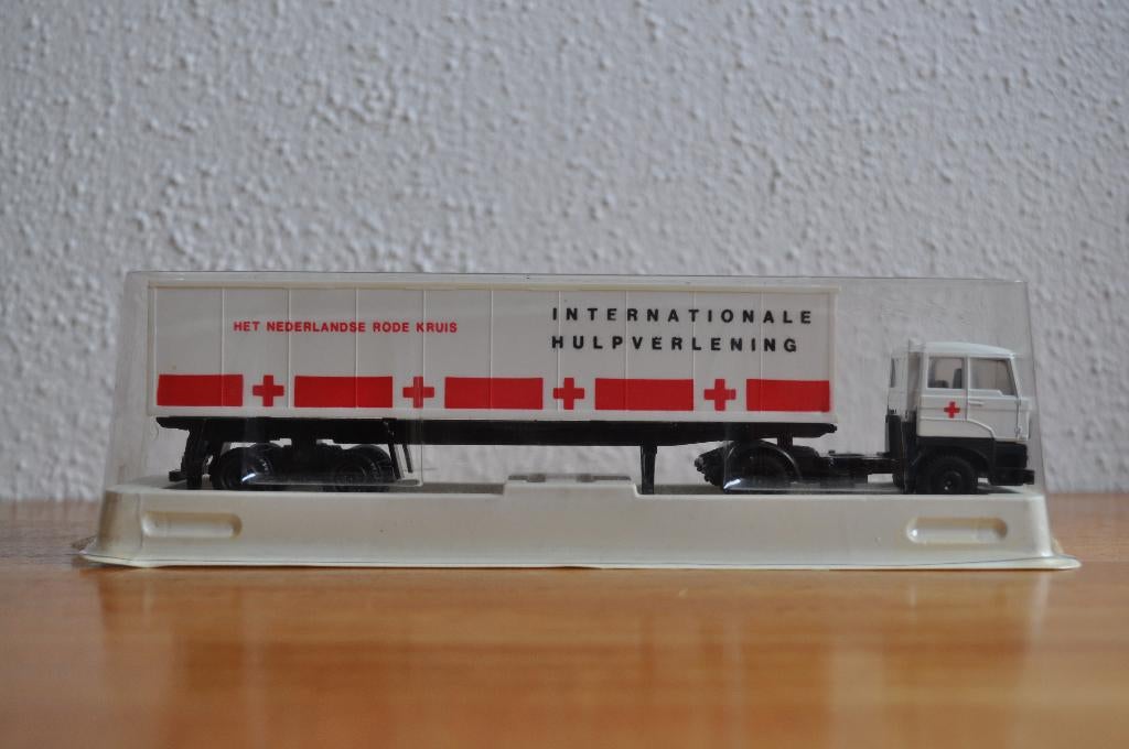 Daf 3300 Efsi Rode Kruis 18 cm NIEUW 1980s, Hobby en Vrije tijd, Ophalen of Verzenden, Nieuw, Bus of Vrachtwagen