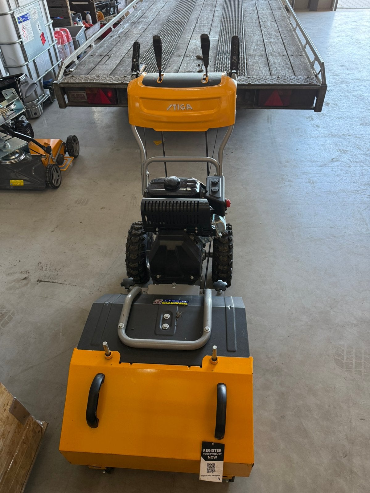 Veegmachine te huur, Tuin en Terras, Ophalen, Zo goed als nieuw