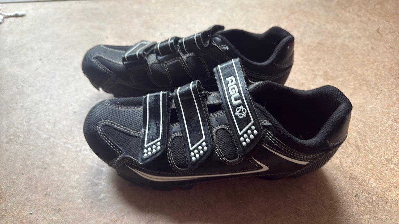 AGU fietsschoenen maat 38, Sport en Fitness, Wielrennen, Ophalen of Verzenden, Zo goed als nieuw