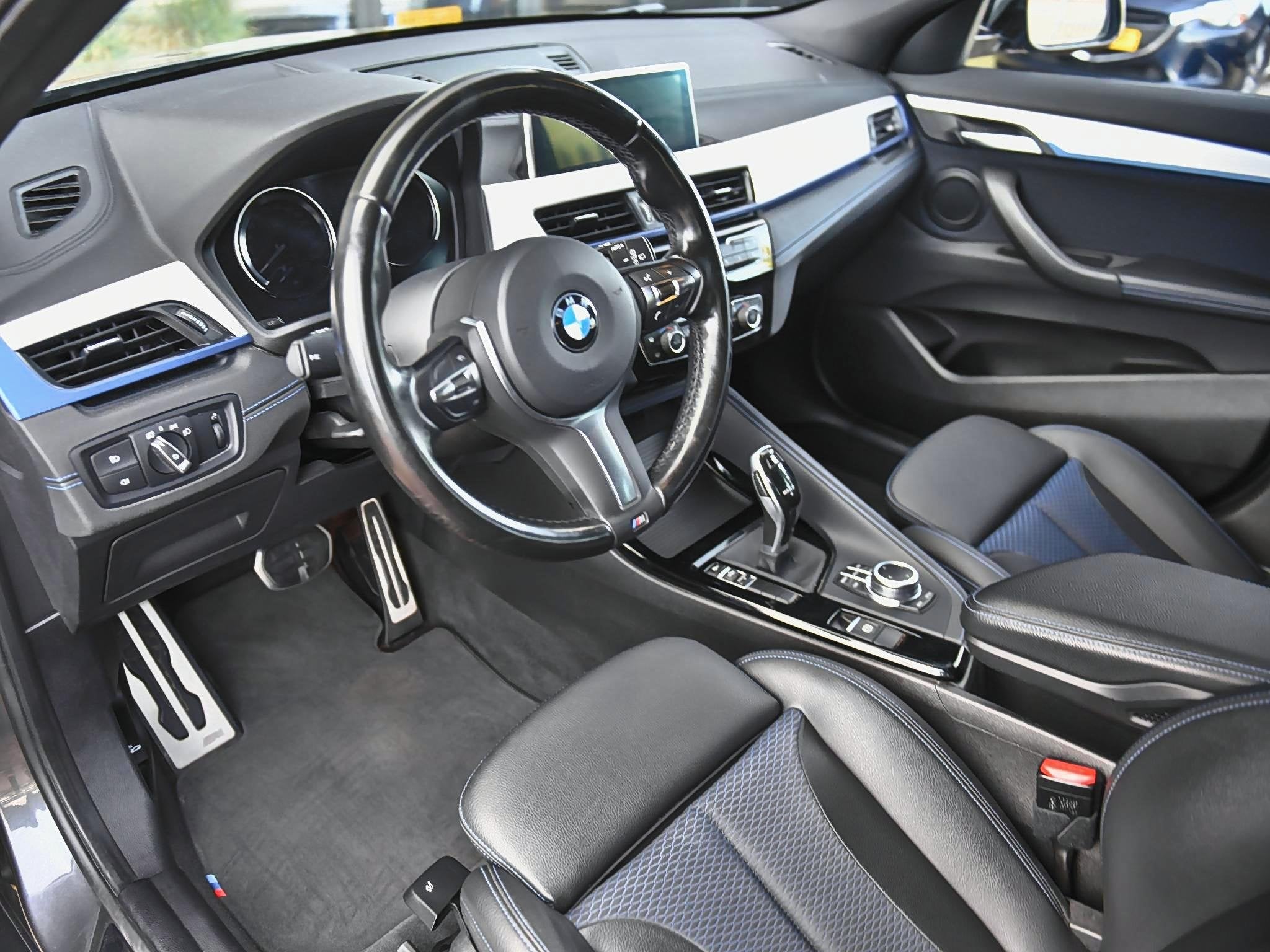 BMW X2 sDrive18i High Executive M-Pakket Navi Cruise 19 inch, Auto's, Voorwielaandrijving, X2, Gebruikt, Leder
