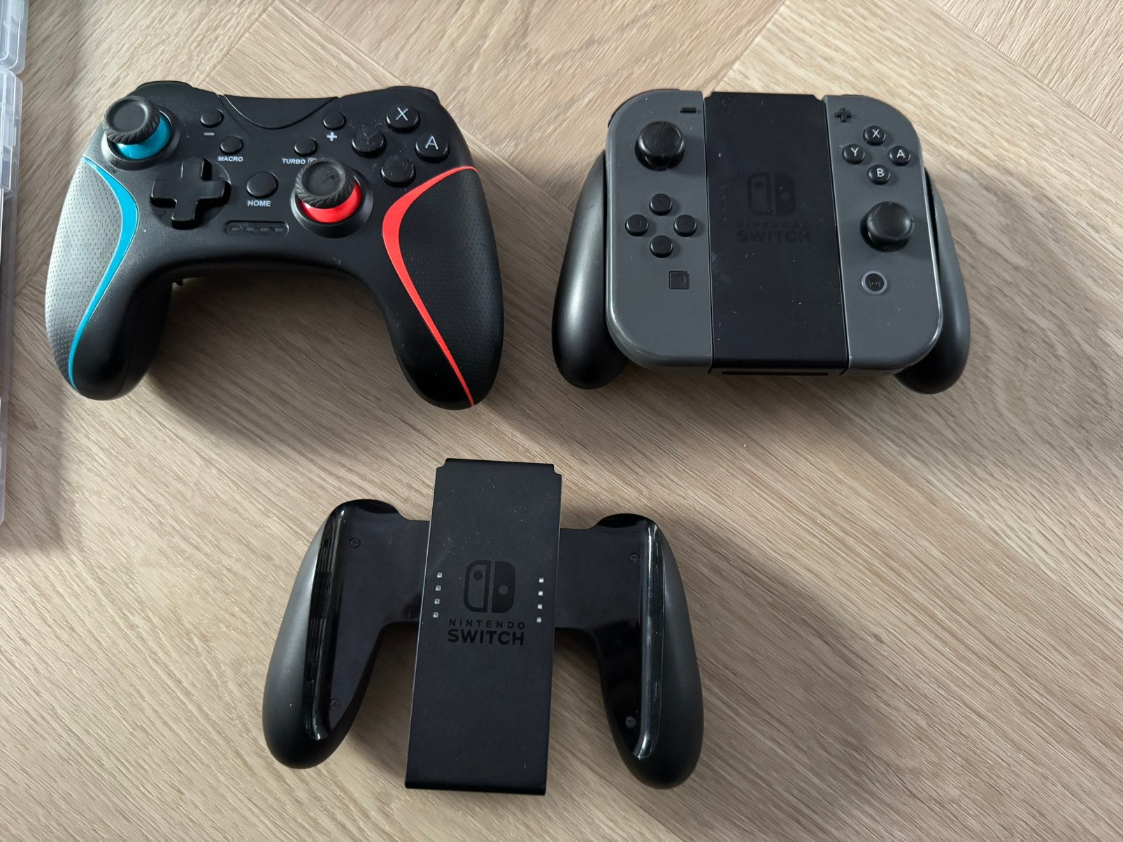 Nintendo Switch met 21 games en 3 controllers, Met games, Ophalen of Verzenden, Zo goed als nieuw, Switch Original