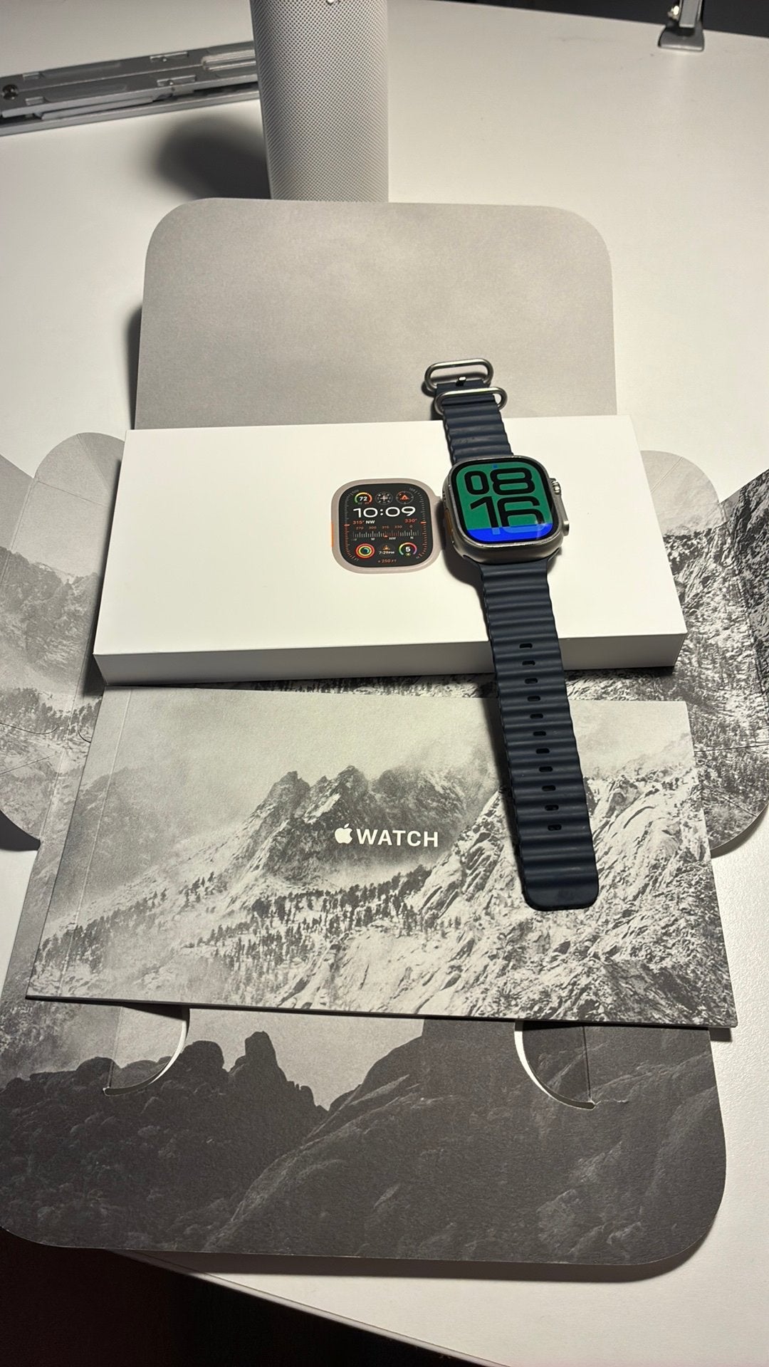 Foto 2 van Apple Watch Ultra 2 met 86% batterijconditie