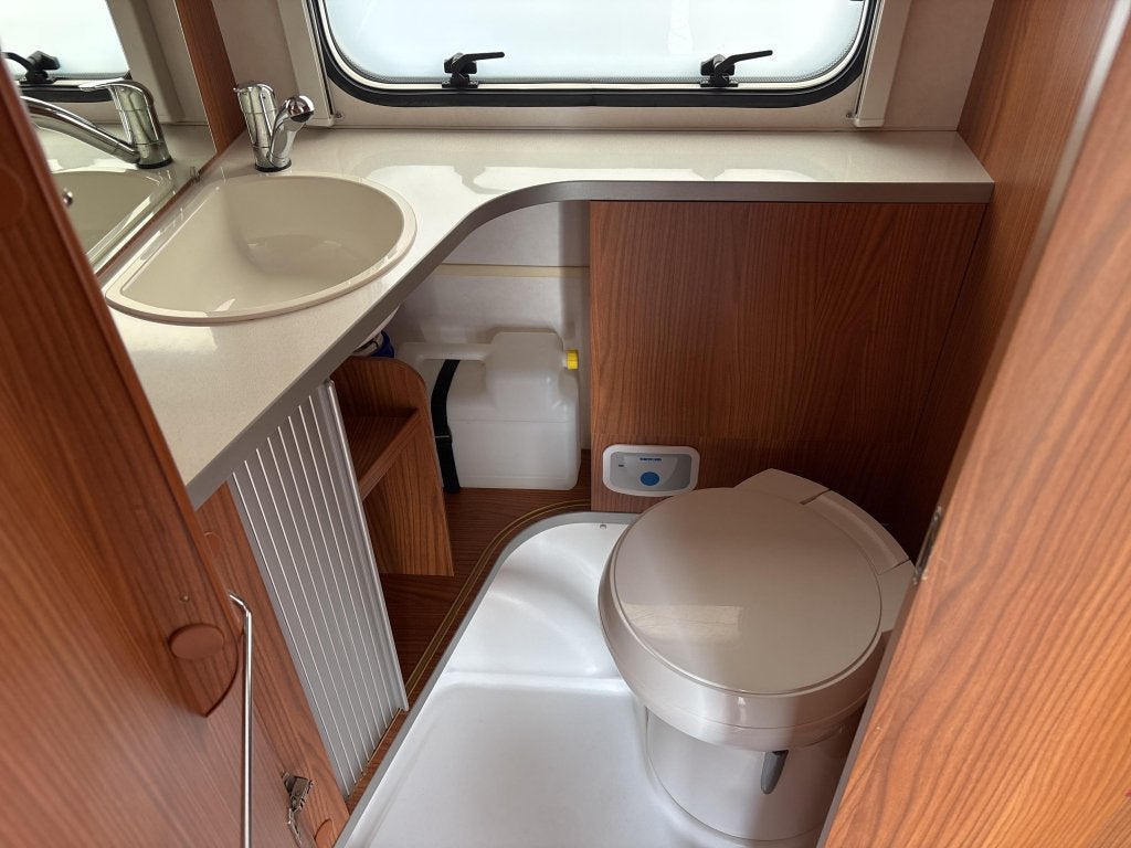Eriba Touring Triton 430 Thule cassetteluifel, Standaardzit, Bedrijf, Schokbreker, Eriba