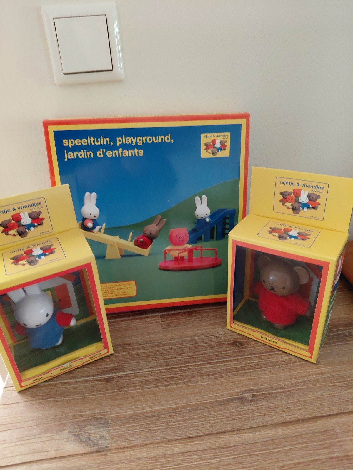 vriendinnen van NIJNTJE/  nieuw/leuk voor Sinterklaas /kerst, Ophalen of Verzenden, Nieuw, Poppenhuis