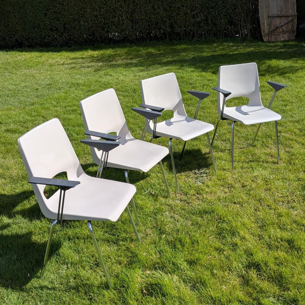 4 vintage Ahrend de Cirkel stoelen Design Philippus Potter, Ophalen, Gebruikt, Overige kleuren, Vier