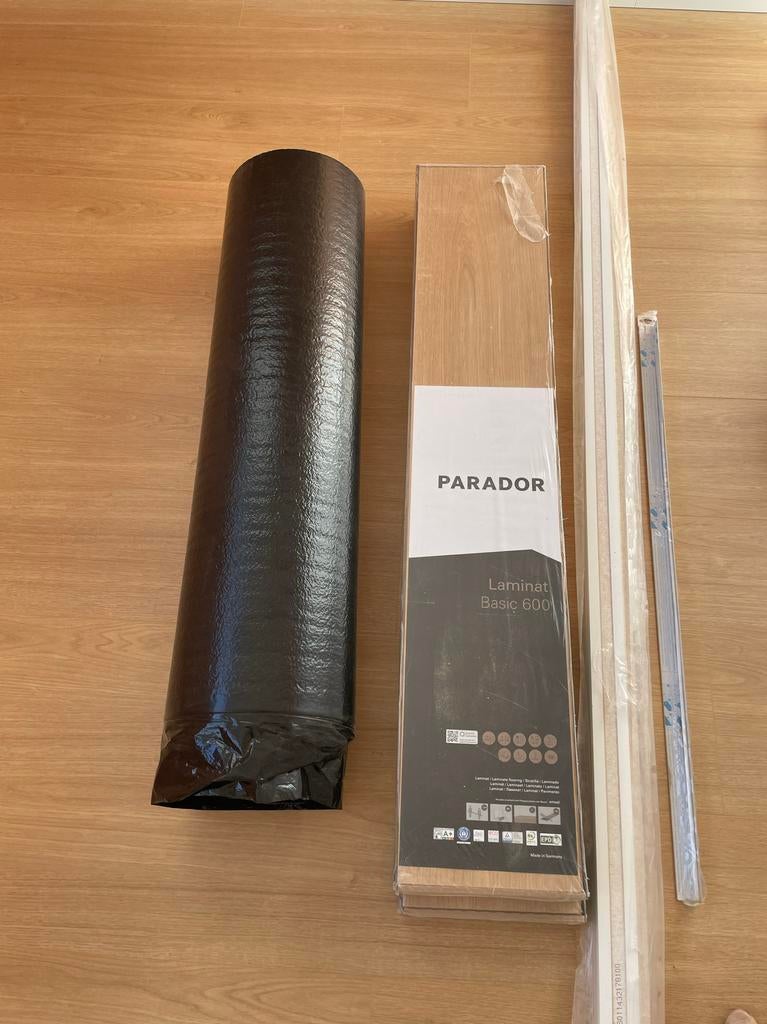 Parador laminaat, ondervloer, plinten en hoekprofiel, Ophalen, 50 tot 150 cm, Nieuw, 5 tot 10 m²