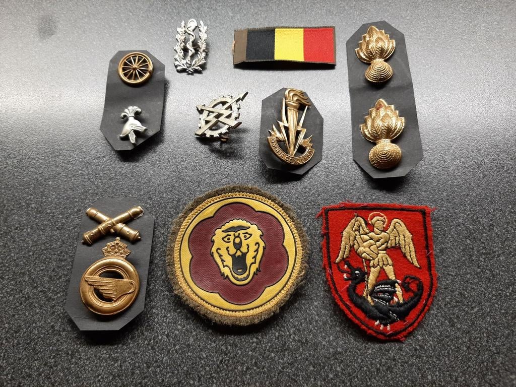 België   -  militair  diverse emblemen., Ophalen of Verzenden, Landmacht, Overige gebieden, Embleem of Badge