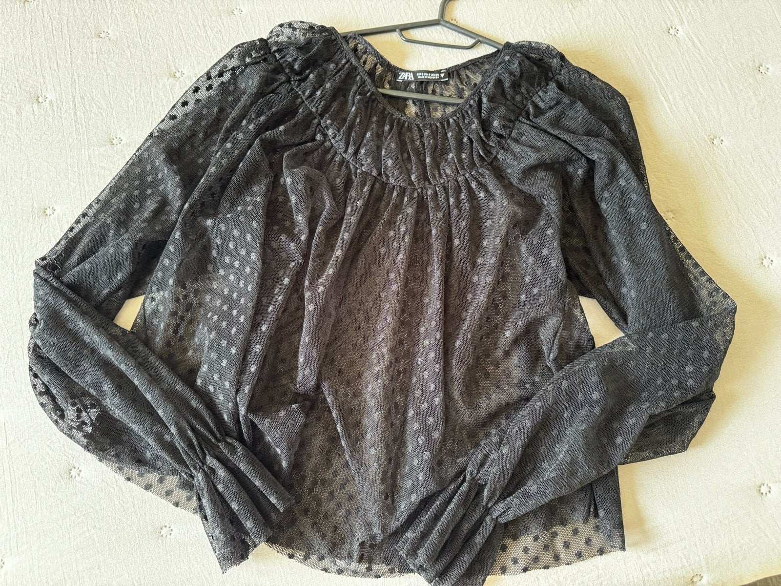 Zara Zwarte Mesh Blouse met Pofmouwen en Polka Dots, Ophalen of Verzenden, Zo goed als nieuw, Maat 36 (S), Zwart