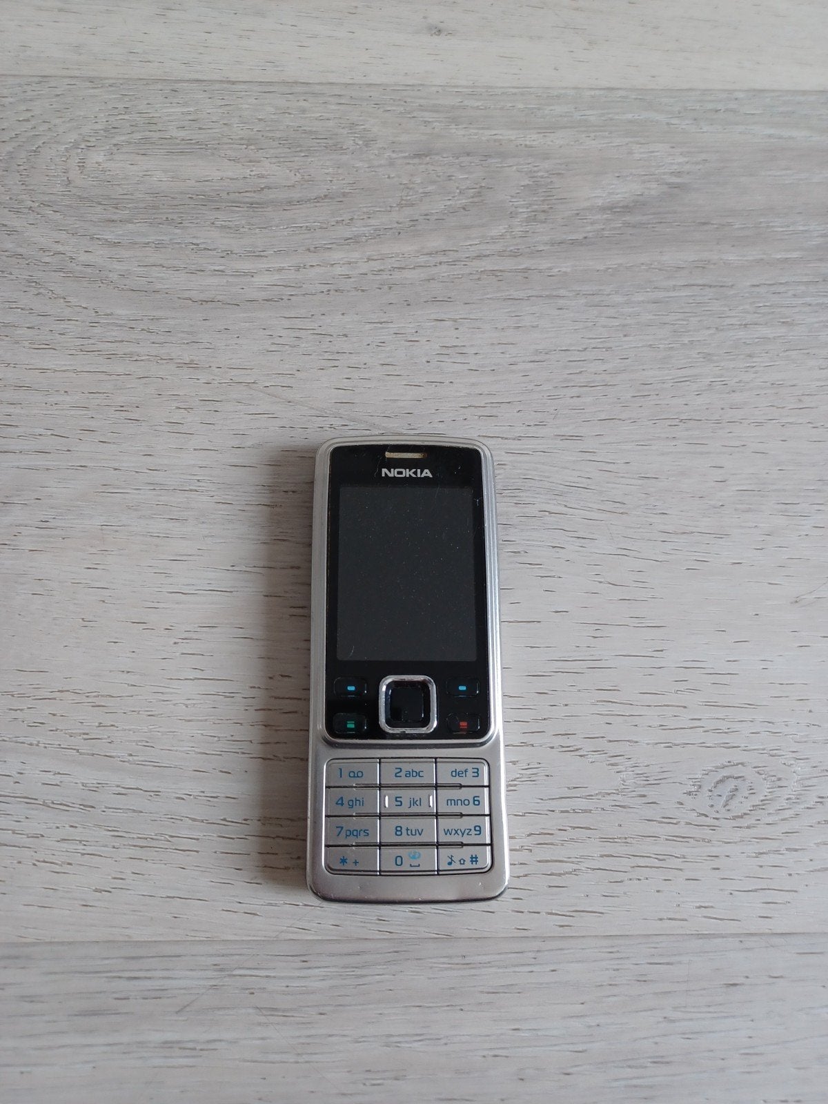 zeldzame Nokia 6300 zilver in goede staat, Telecommunicatie, Mobiele telefoons | Nokia, Ophalen of Verzenden
