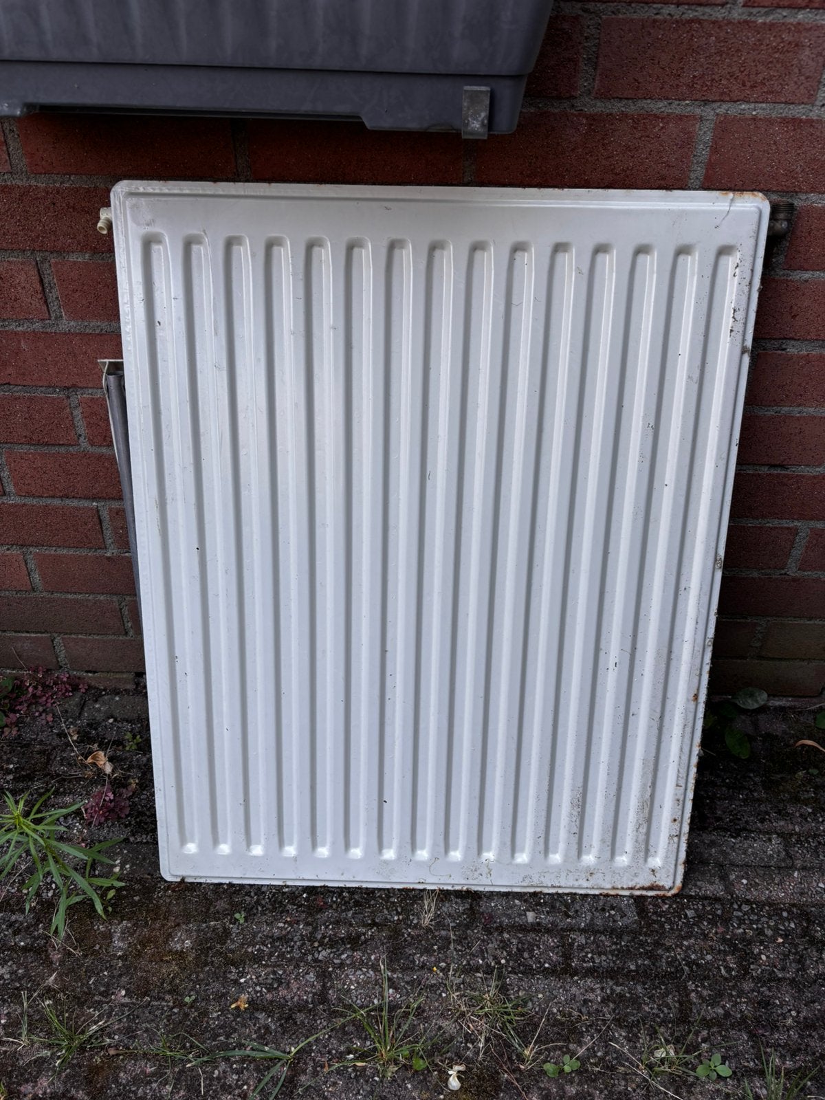 Gratis ophalen. Oude radiator 80x70cm, Doe-het-zelf en Verbouw, Verwarming en Radiatoren, Ophalen, Gebruikt, Radiator, 30 tot 80 cm