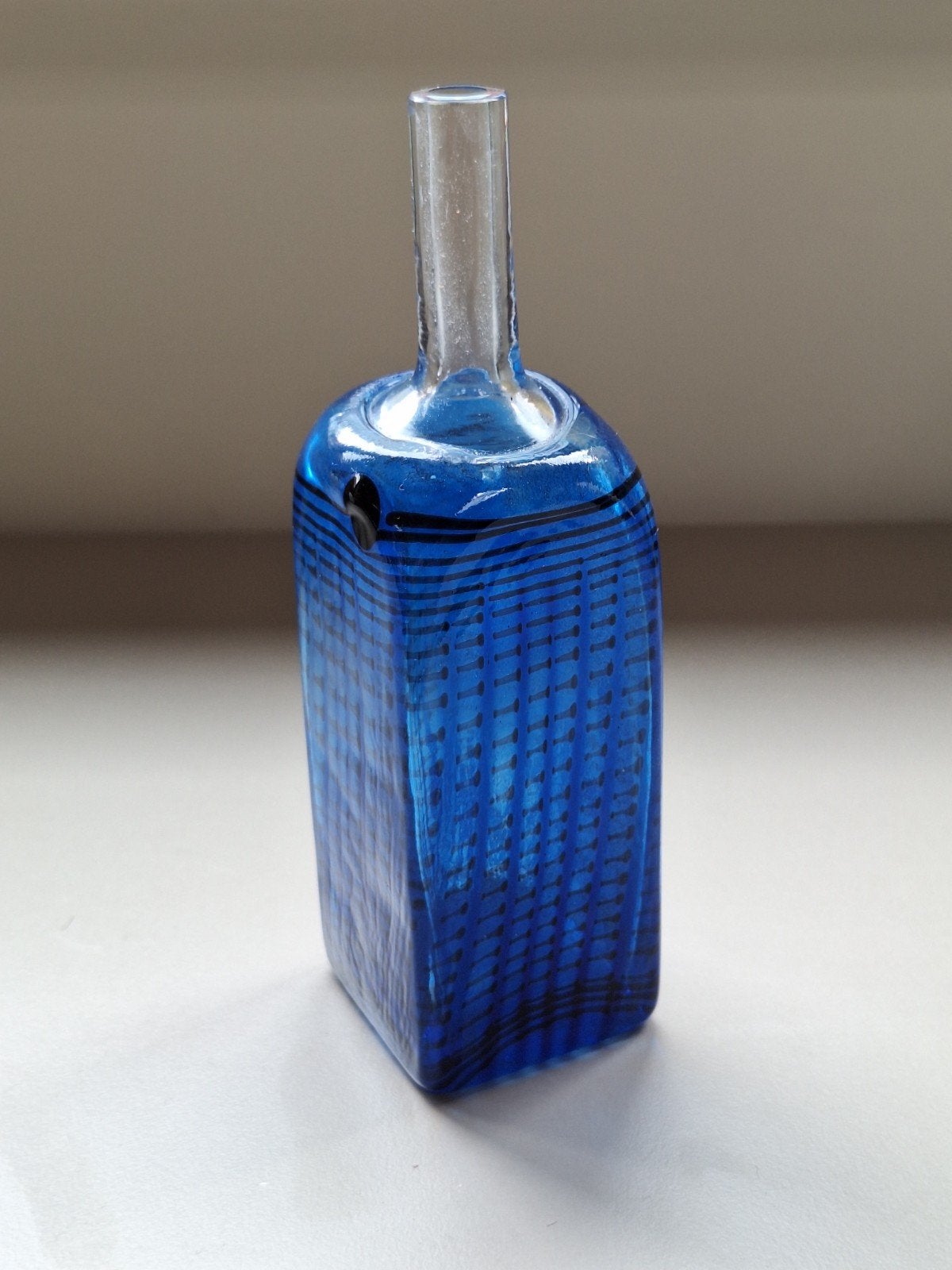 Bertil Vallien-Kosta Boda-Atelier serie-vaasje, Ophalen of Verzenden