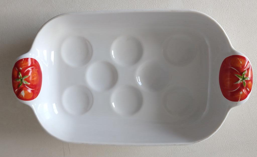 Escargot oven serveer schaal , tomaten design , volgnr 14, Huis en Inrichting, Keuken | Servies, Nieuw, Ophalen of Verzenden, Overige stijlen