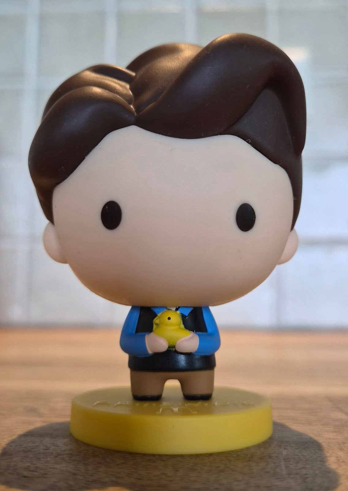 McDonald's Friends Chandler Bing Figuur met Eendje, Ophalen of Verzenden, Zo goed als nieuw
