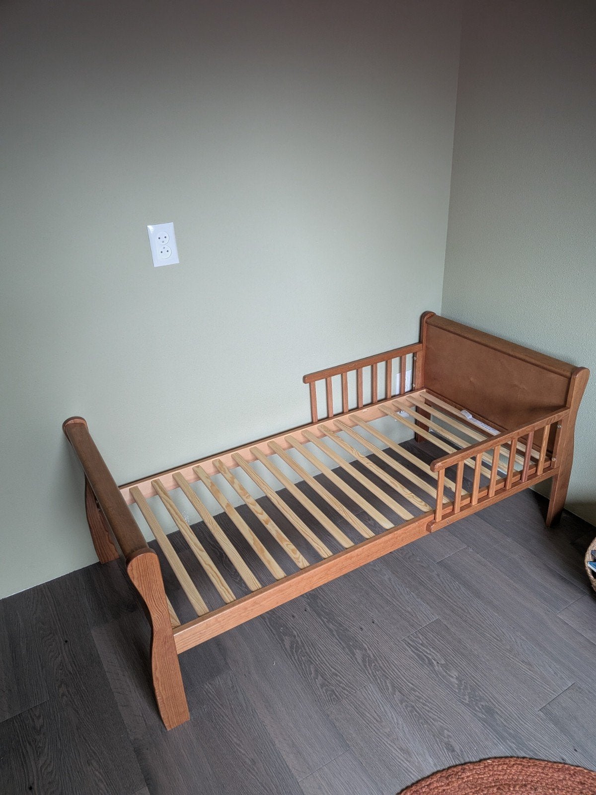 Woodies Noble Toughen Bed 2.0 Peuterbed met Lattenbodem, Kinderen en Baby's, Ophalen, 70 tot 85 cm, 140 tot 160 cm, Zo goed als nieuw