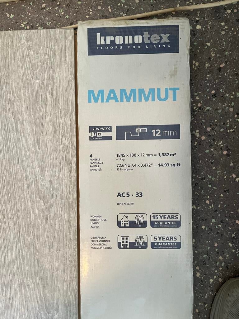 Gratis - Laminaat Mammut Kronotex  xxl - 1,5 pak, Ophalen, Nieuw, Minder dan 5 m², 10 tot 30 cm