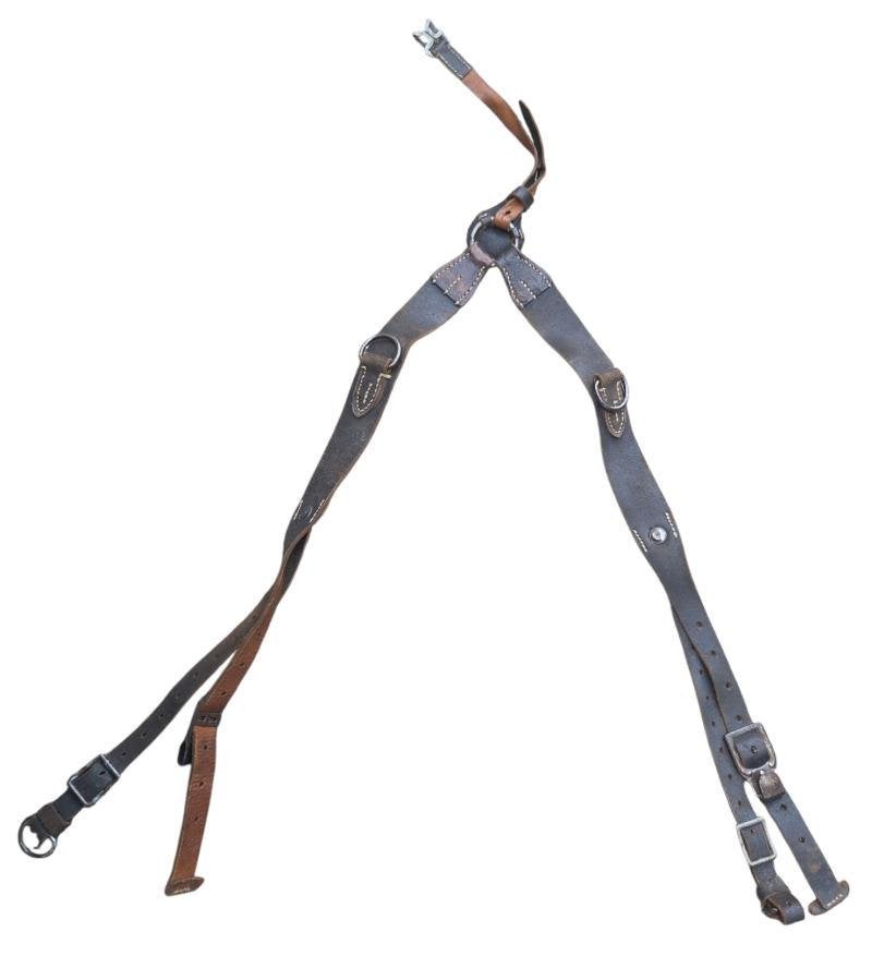 een duitse ww2 laat oorlogse y riem in top staat, Verzamelen, Ophalen of Verzenden, Duitsland, Kleding of Schoenen