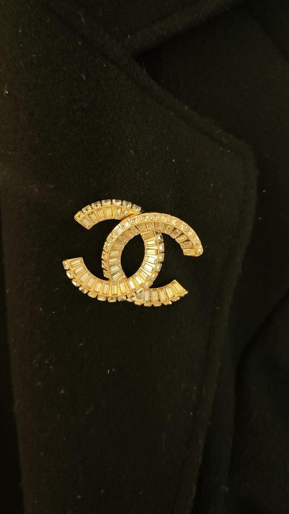 Elegante Broche met Strass Steentjes, Sieraden, Tassen en Uiterlijk, Broches, Overige materialen, 4 tot 7 cm, Nieuw, Ophalen of Verzenden