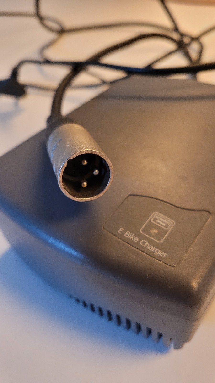 Oplader Sparta Ion E-Bike Charger 34V 3.4A, Gebruikt