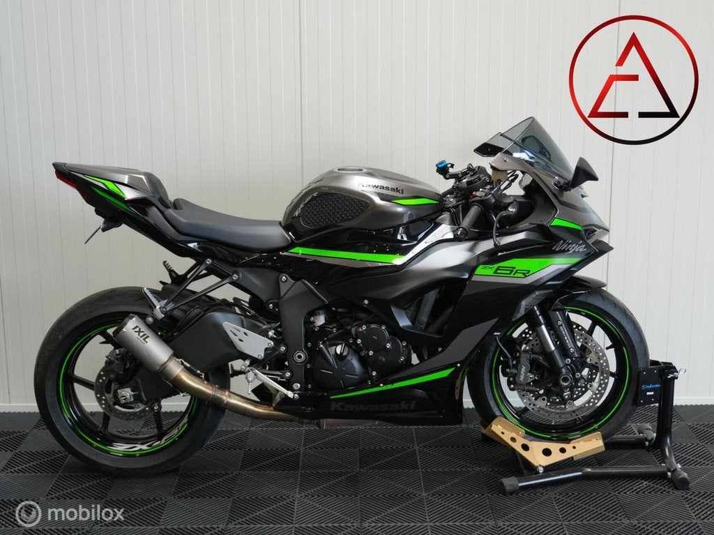 Kawasaki ZX-6R 2024 | 10.553 km | IXIL uitlaatsysteem, 636 cc, Info@elevatemotoren.nl, Kawasaki, Bedrijf