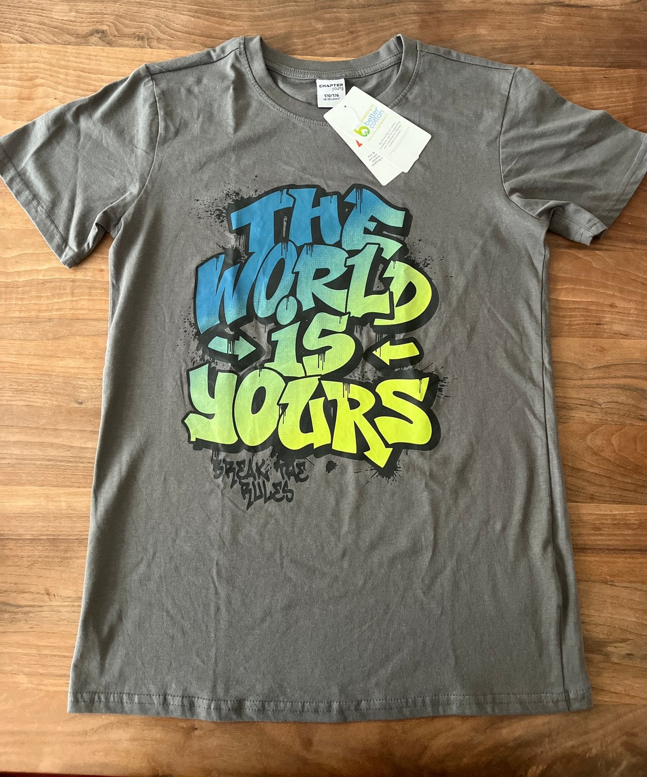 Nieuw grijs T-shirt graffiti 170/176 met blauw geel groen, Ophalen of Verzenden, Nieuw, Jongen of Meisje, Shirt of Longsleeve