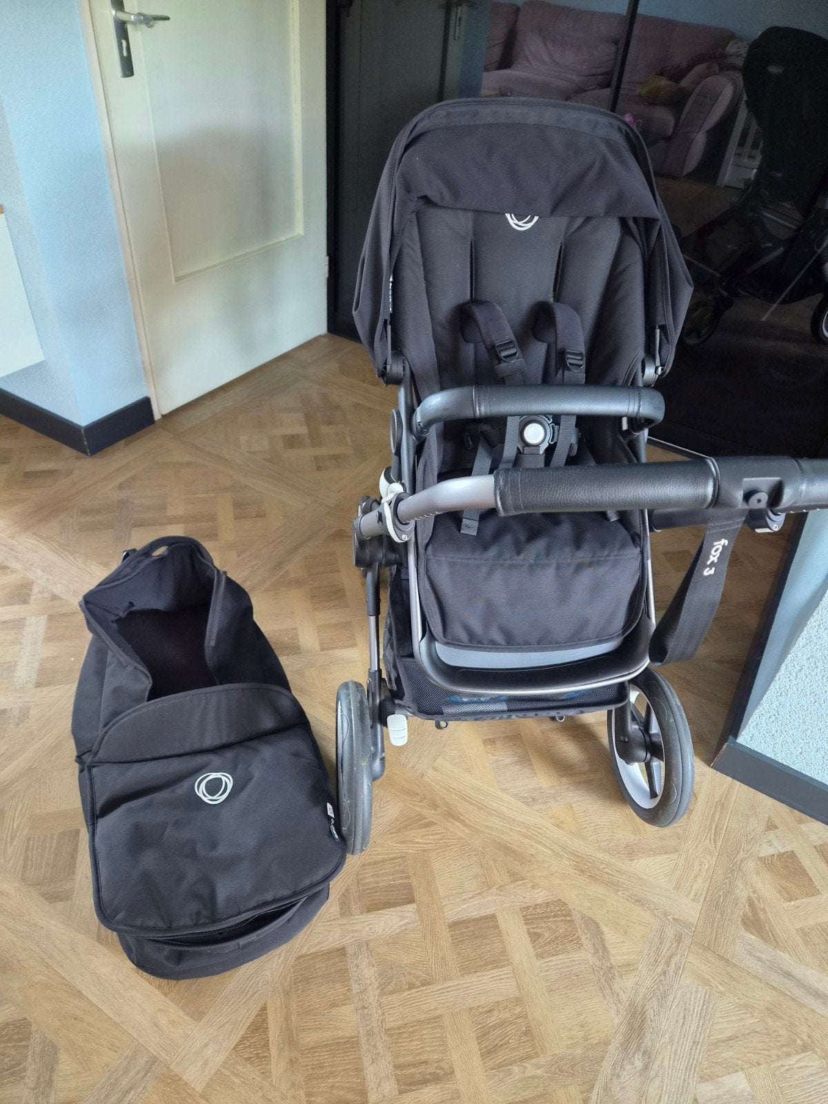 Bugaboo Fox 3 kinderwagen met Maxi-Cosi adapters, Bugaboo, Zo goed als nieuw, Verstelbare duwstang, Ophalen