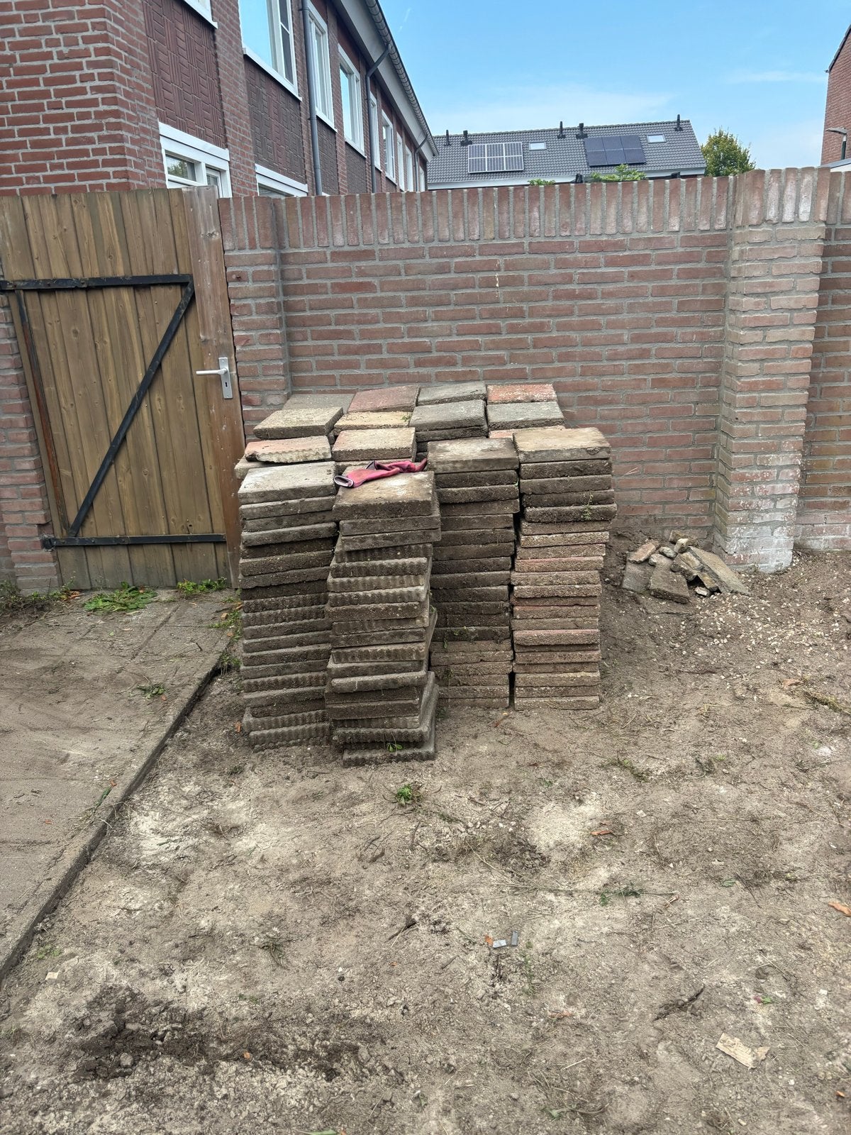 30x30 tegels - Gebruikte terrastegels ( bond ) +\-  25m2, Tuin en Terras, Ophalen, Gebruikt, 10 m² of meer, Beton