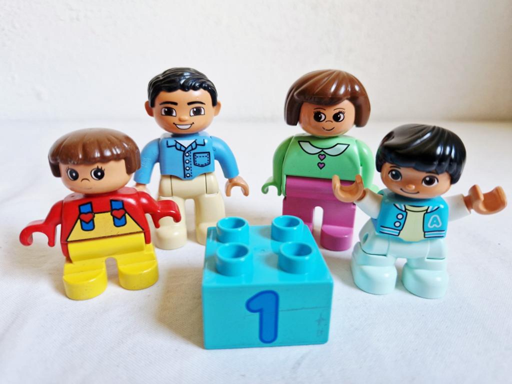 Duplo poppetjes gezin voor therapie 7 verschillende, Ophalen of Verzenden, Gebruikt, Duplo