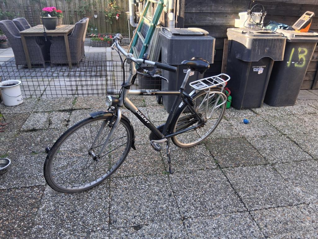 Nette bushalte fiets giant metro gs4, Ophalen of Verzenden, Zo goed als nieuw, Overige merken