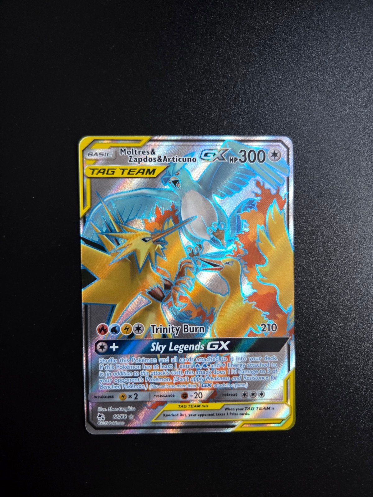 Moltres Zapdos & Articuno GX Pokemon Hidden Fates, Ophalen of Verzenden, Zo goed als nieuw, Booster, Foil