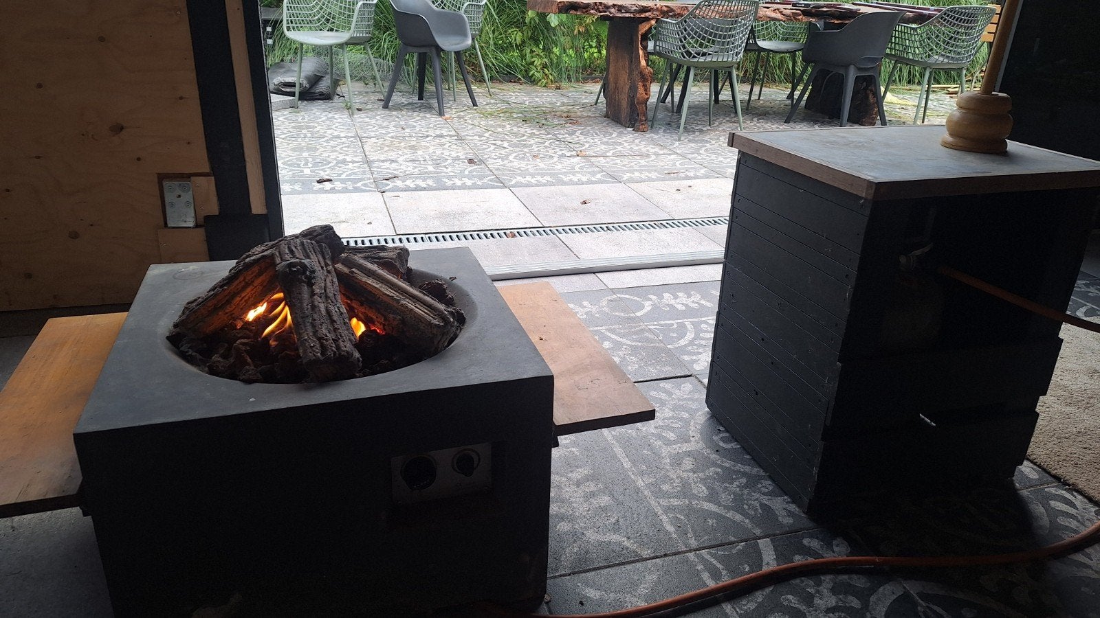 happy cocooning vuurtafel met tafel voor gasfles, Tuin en Terras, Ophalen