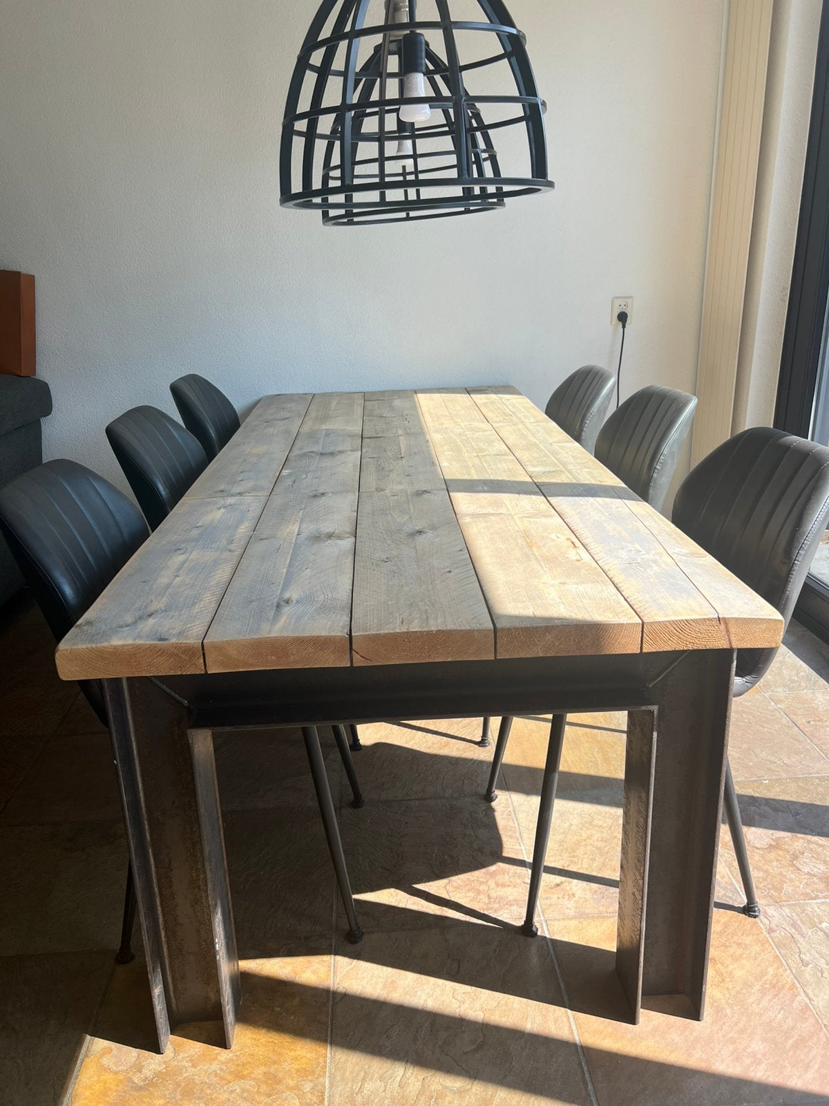 Eettafel steigerhout met industrieel onderstel. Merk Jorg, Ophalen, Zo goed als nieuw, Steigerhout/ industrieel, 6 tot 8 stoelen