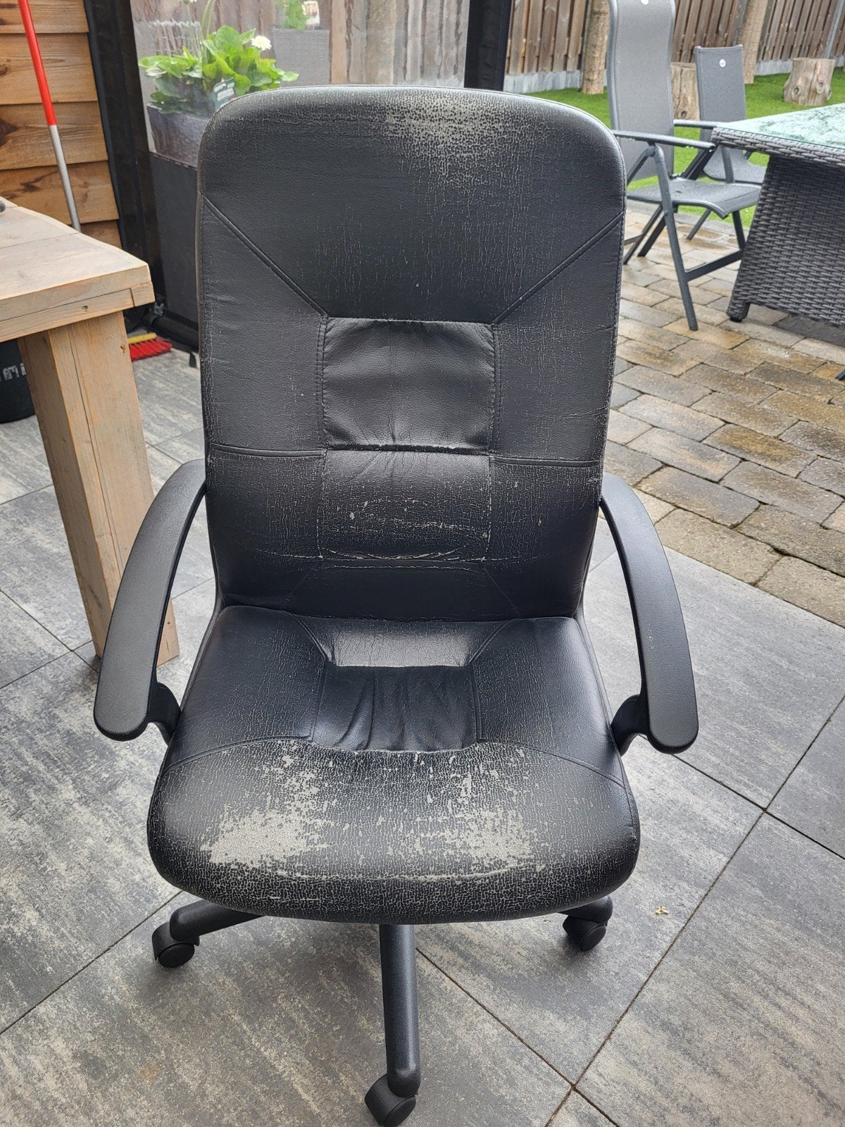 GRATIS STOEL ( BUREAU)., Ophalen, Gebruikt, Zwart