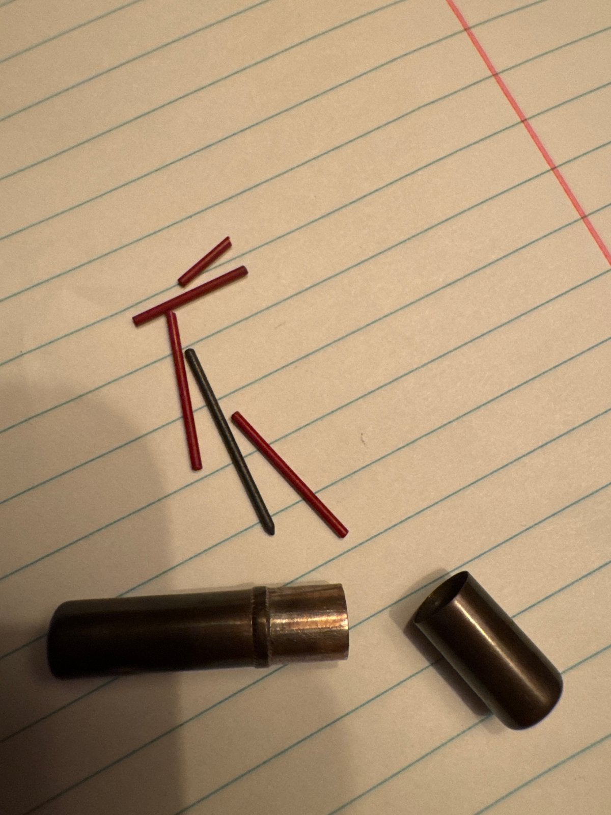 Antiek messing/koperen kokertje met potloodstiftjes, Ophalen of Verzenden