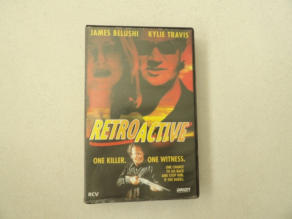 VHS videoband RETRO ACTIVE met james belushi en kylie travis, Vanaf 16 jaar, Ophalen of Verzenden, Zo goed als nieuw, Actie en Avontuur