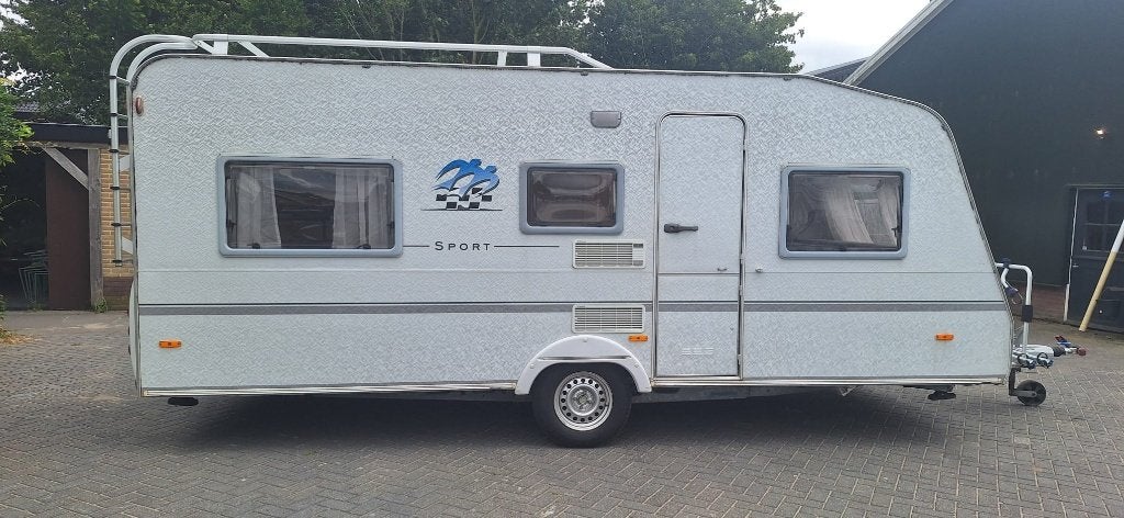 Knaus Sport 500TK 2006 | Stapelbed Vastbed | Voortent+luifel, Caravans en Kamperen, Rondzit, Luifel, Particulier, 5 tot 6 meter