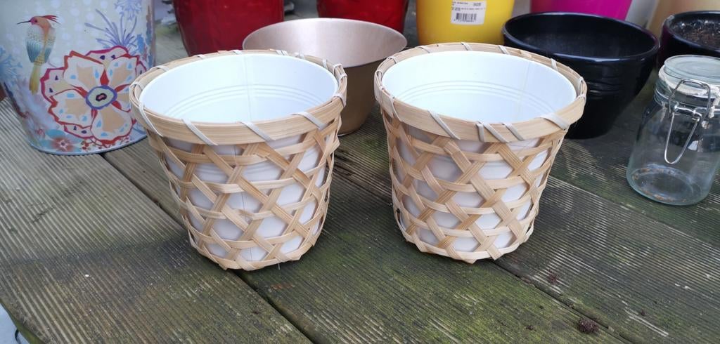 Witte emmer, rotan mandje en bloempot, Ophalen, Overige materialen, Gebruikt, Rond