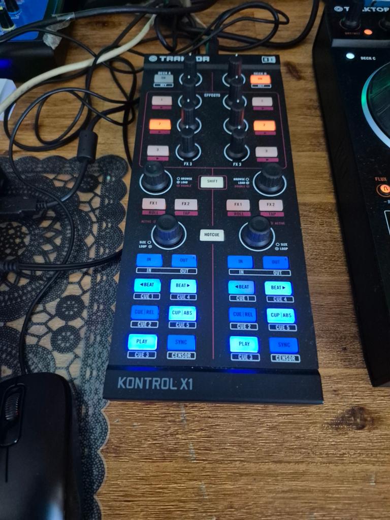te koop 3 x traktor dj set, Ophalen, Zo goed als nieuw, Dj-set, Overige merken