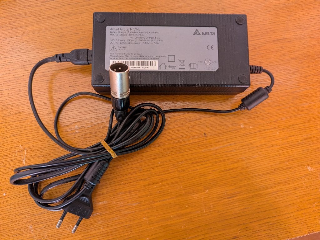 Sparta Batavus Koga Acculader 24V 3-pins, Ophalen, Zo goed als nieuw, Elektrische fiets