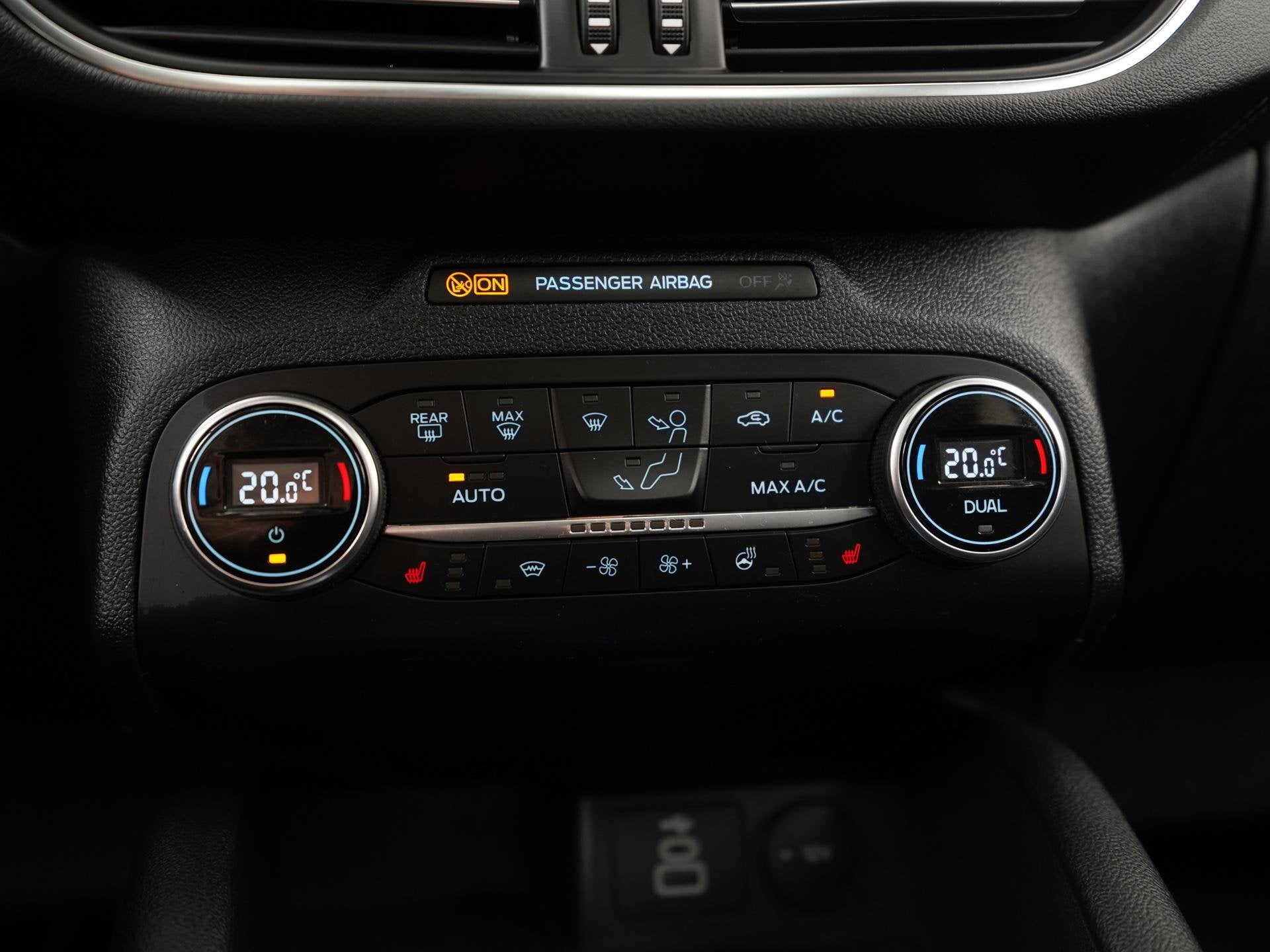 Foto 13 van Ford Kuga 2.5 PHEV Vignale | Panoramadak | ACC | Head Up | Z