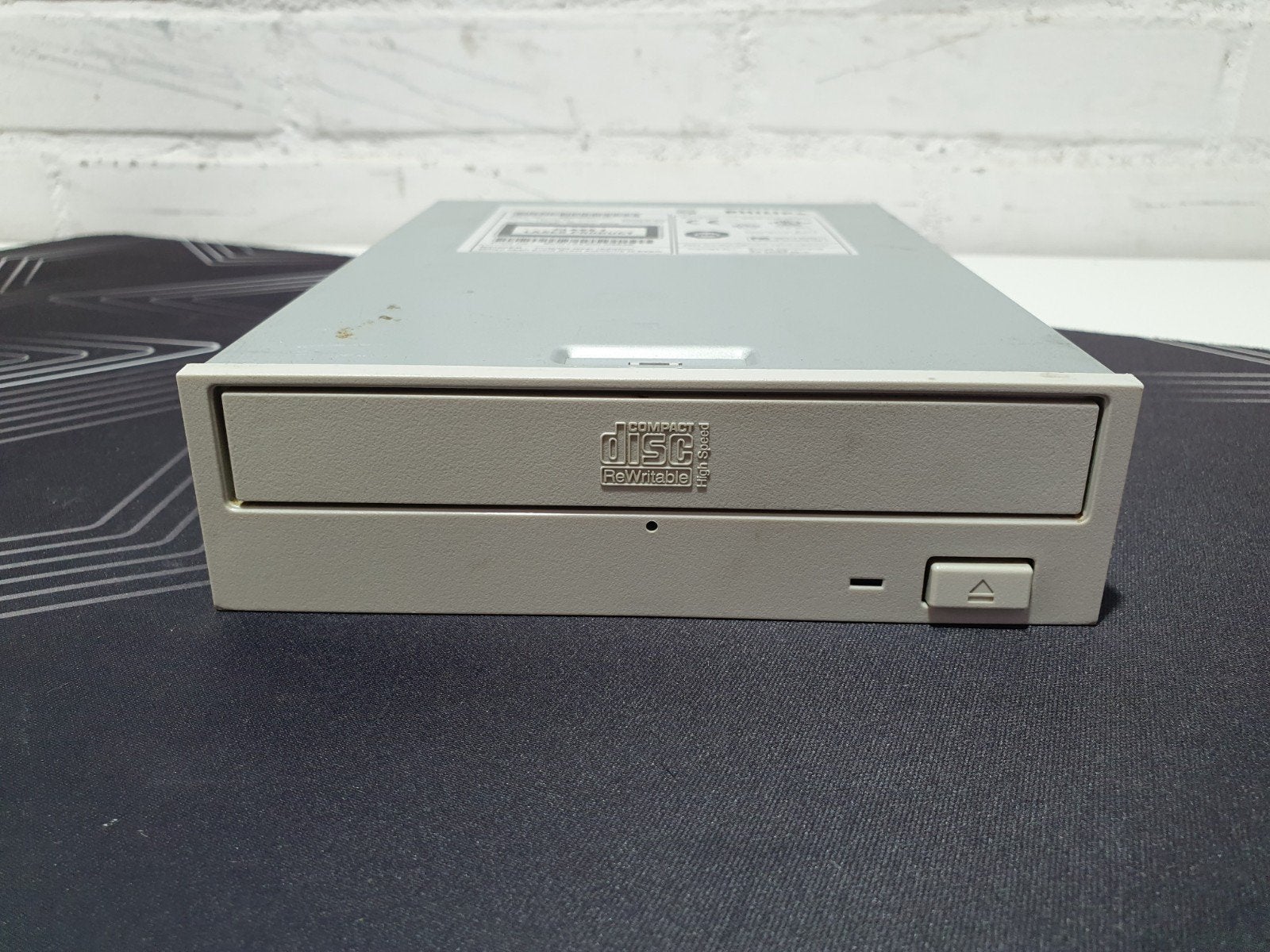 Philips CD-RW brander IDE – vintage 2002, Computers en Software, Optische drives, Intern, ., Ophalen of Verzenden, Zo goed als nieuw