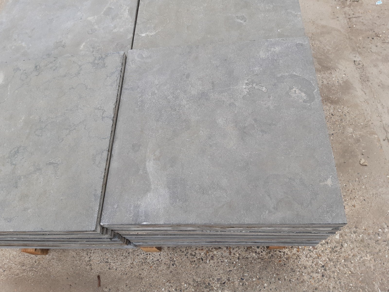 Chinees hardsteen tegels 60x60, Tuin en Terras, Tegels en Klinkers, Ophalen, Gebruikt, Terrastegels, Natuursteen