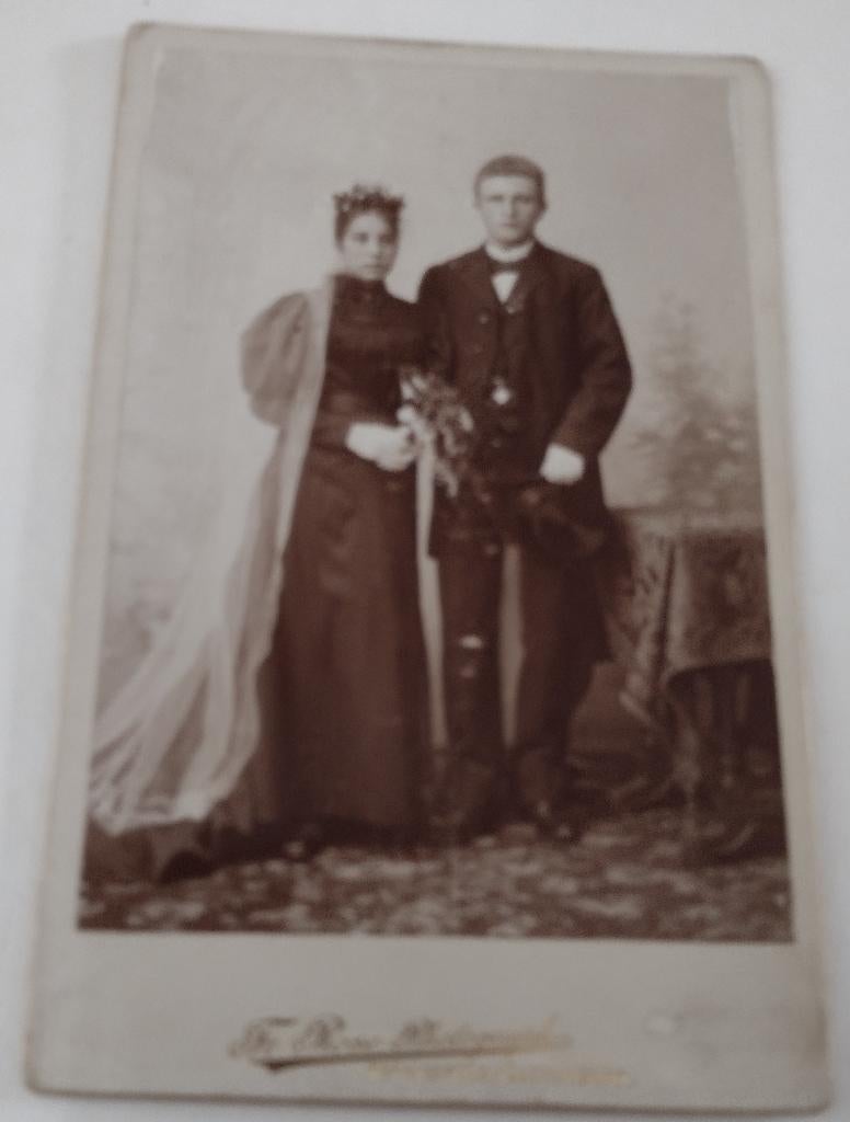 oude foto huwelijk-zwarte trouwjurk, Ophalen of Verzenden, Voor 1940, Gebruikt, Overige onderwerpen