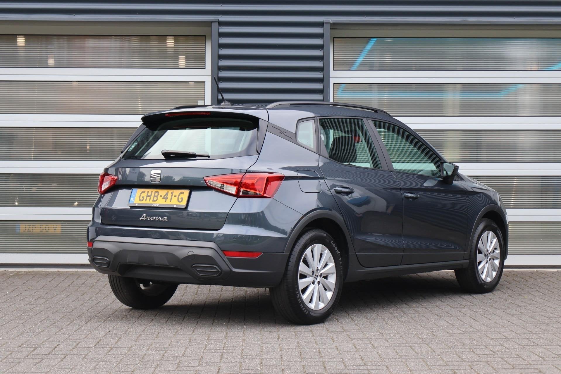 SEAT Arona 1.0 EcoTSI 95pk Style | DAB | Apple CarPlay/ Andr, Auto's, Voorwielaandrijving, 12 maanden, Stof, Gebruikt