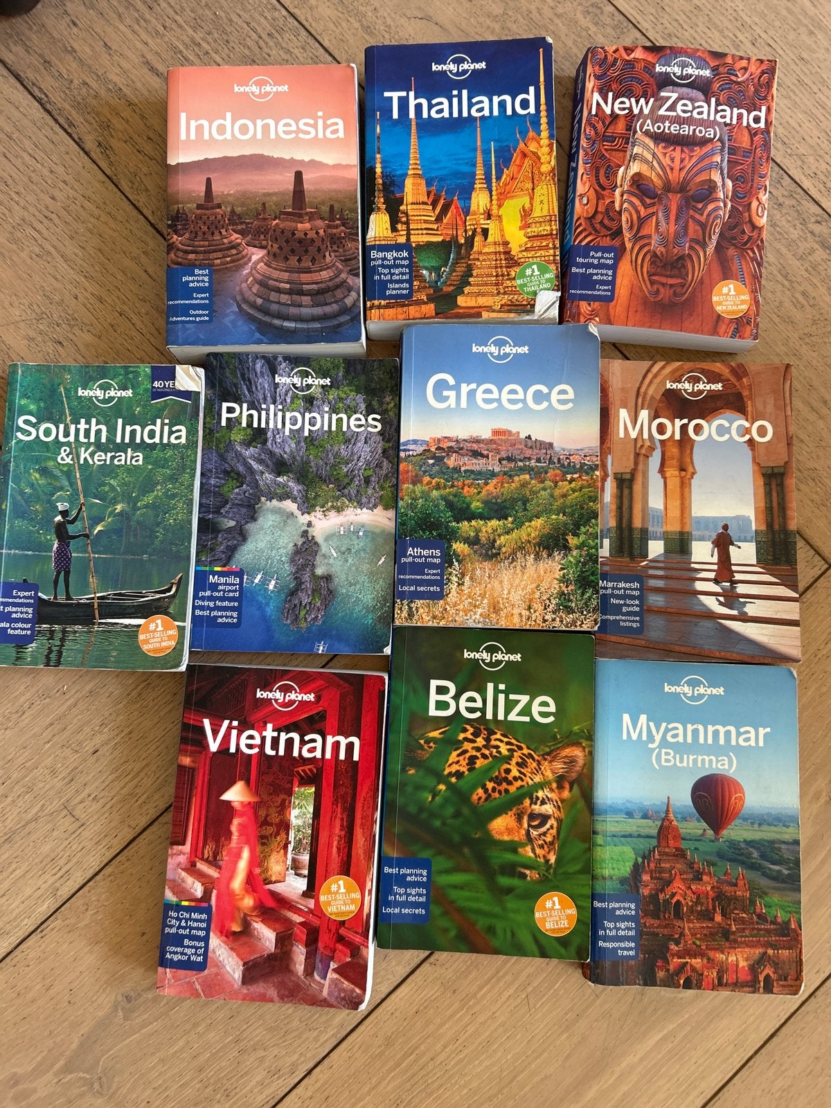 Set van 10 Lonely Planet reisgidsen, Gelezen, Lonely Planet, Ophalen of Verzenden, Reisgids of -boek