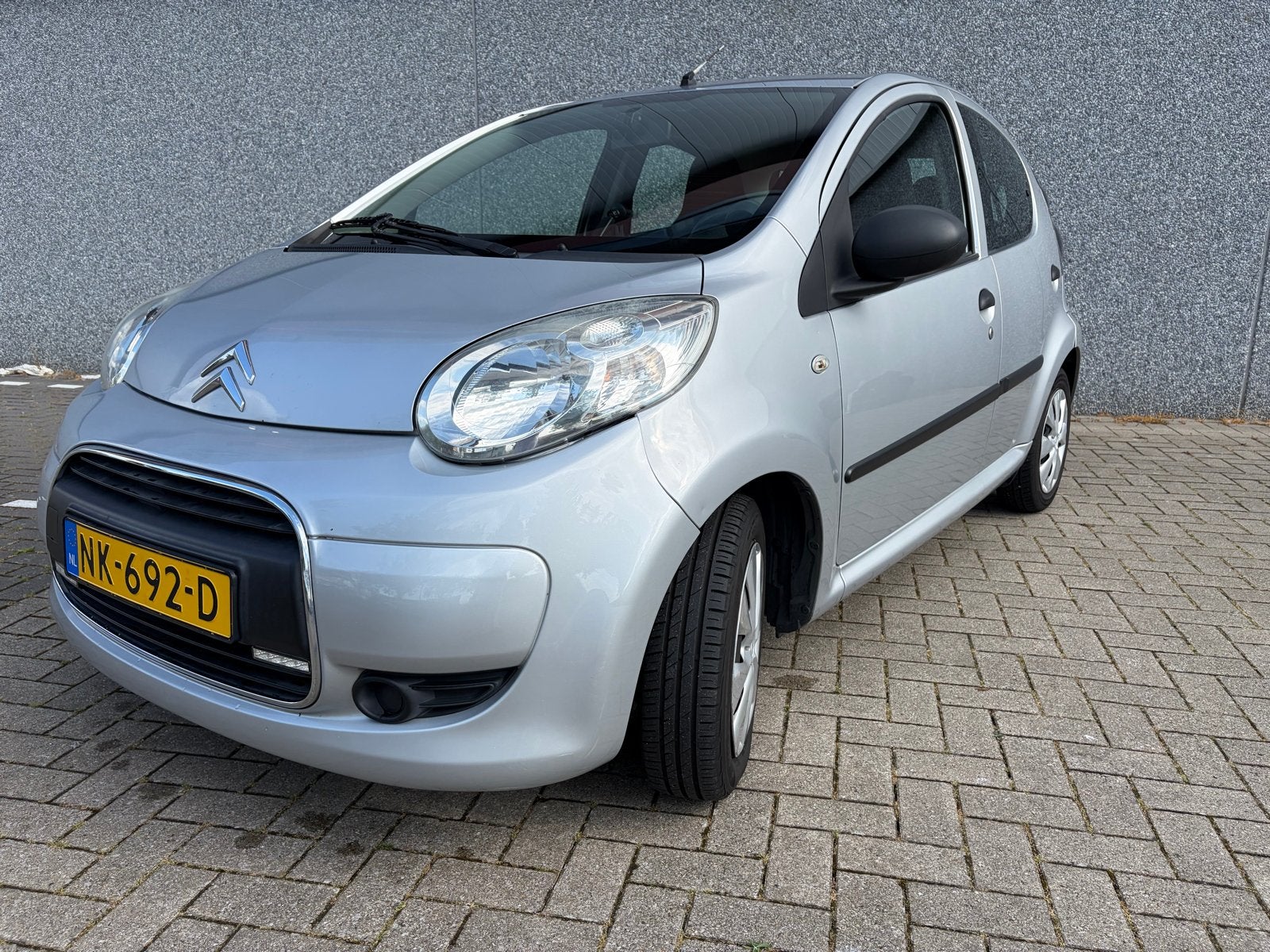 Citroën C1 1.0 2008 5-deurs | Bluetooth | Parkeersensoren, Voorwielaandrijving, Stof, Zwart, 4 stoelen