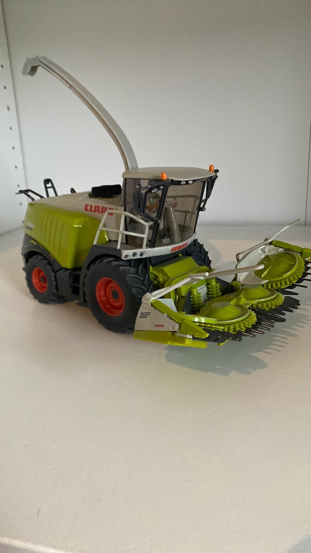 Claas maishakselaar miniatur siku, Hobby en Vrije tijd, Modelauto's | 1:32, Ophalen of Verzenden, Zo goed als nieuw, Tractor of Landbouw