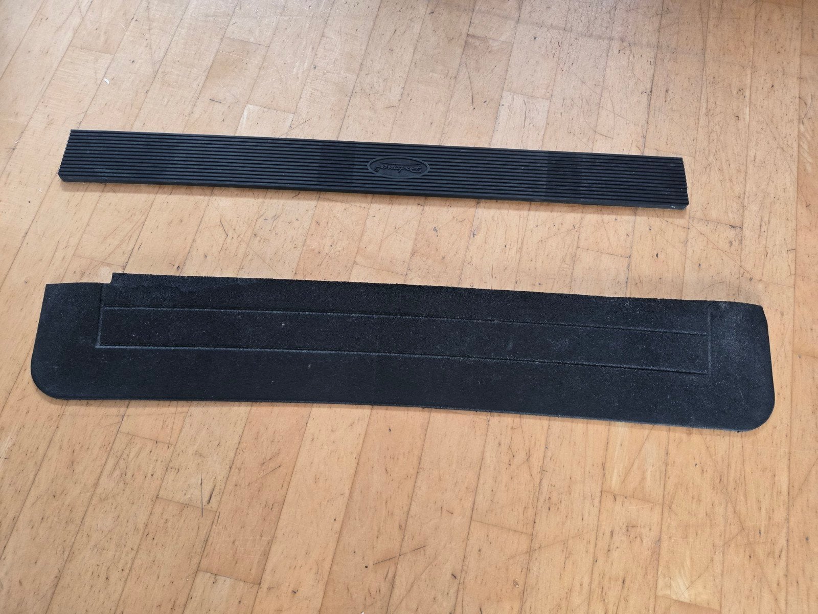 Drempelhulp (2), zwart rubber, 9 en 18mm hoog, Diversen, Ophalen, Gebruikt
