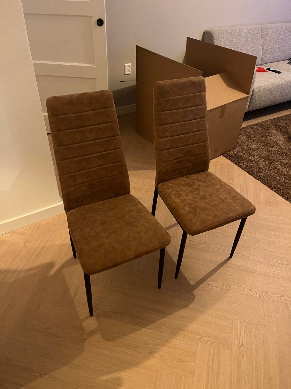 Leenbakker Rowin eetkamerstoelen bruin 6 stuks, Ophalen, Gebruikt, Twee, Bruin