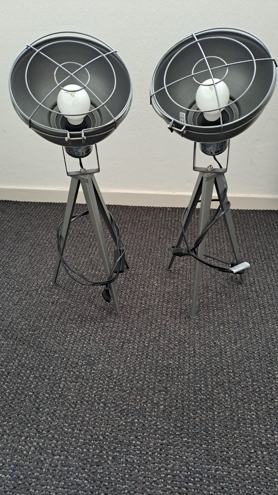2 stuks Moderne staande lampen, Ophalen, 57 cm, E27 (groot), Zo goed als nieuw